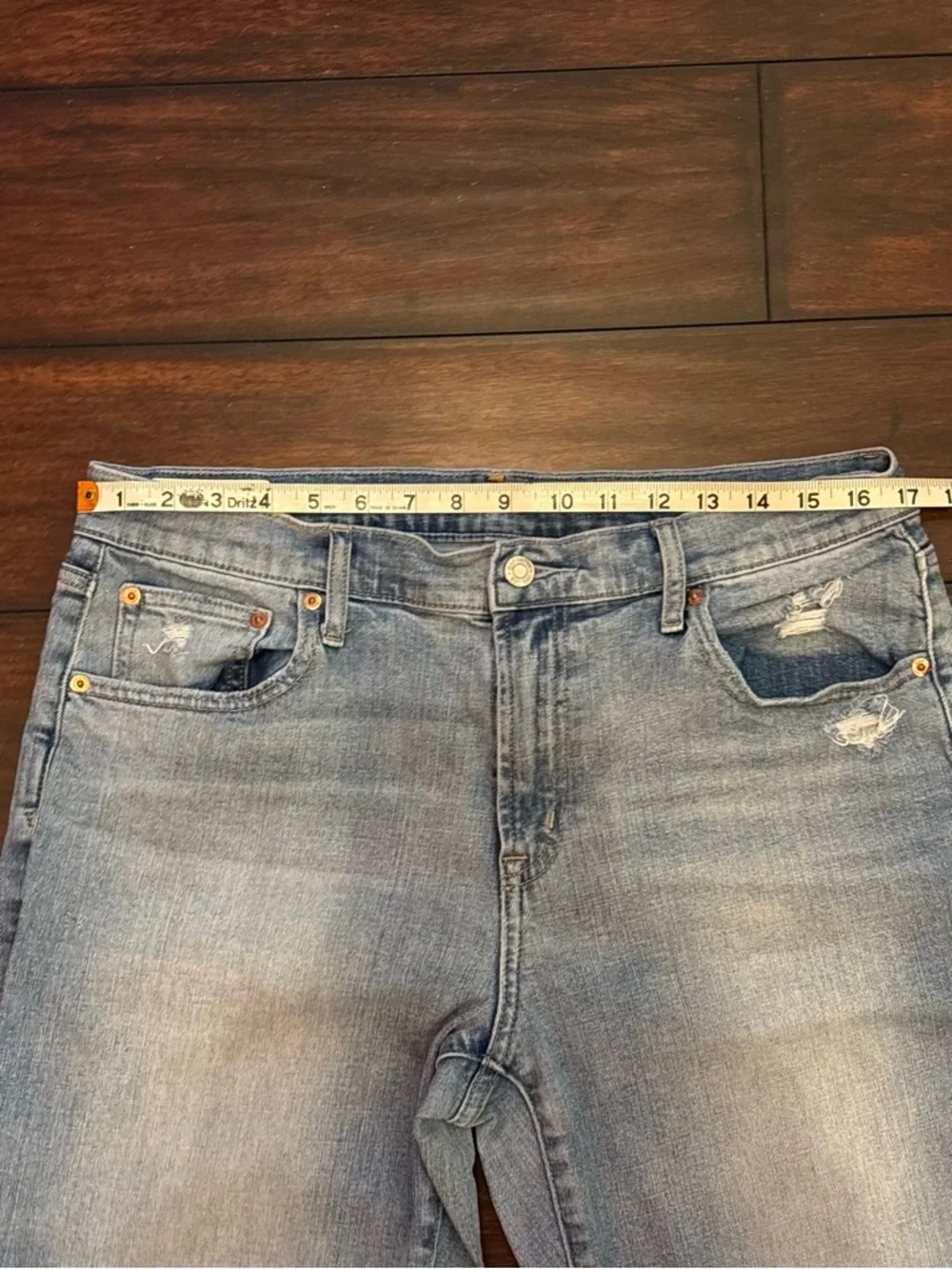 GAP Girlfriend Jeans Mid Rise Distressed Size 31/12L - Picture 11 of 11